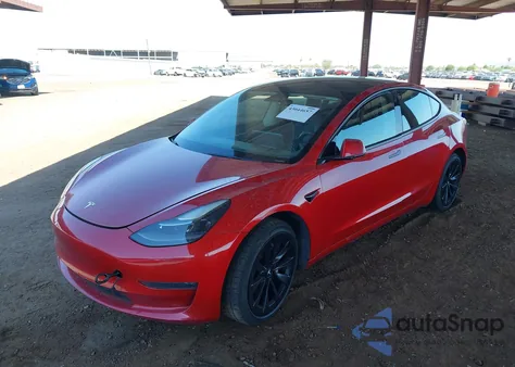 2022 Tesla Model 3 Long Range Dual Motor All-Wheel Drive z USA, uszkodzony, nr VIN 5YJ3E1EB2NF191671